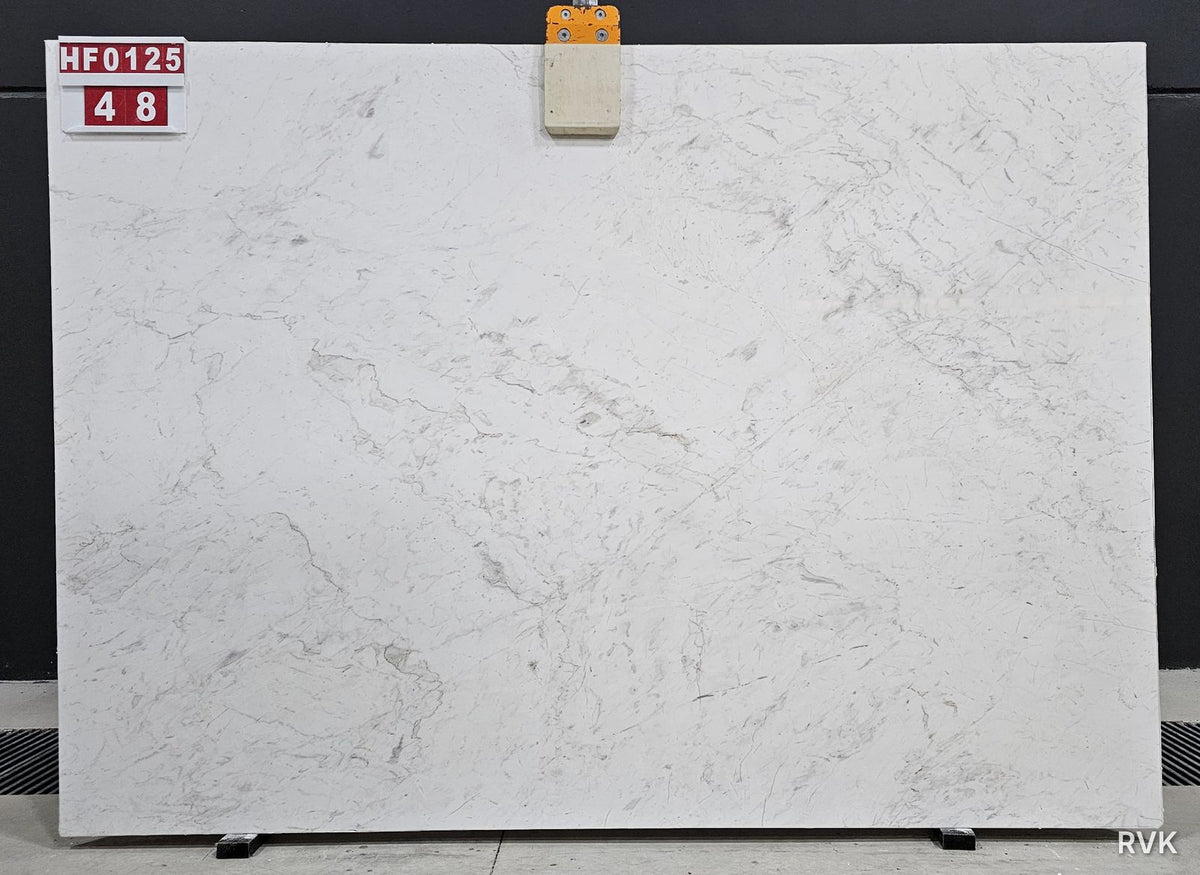 White Dolomite beyaz mermer plaka, ince gri damarlı